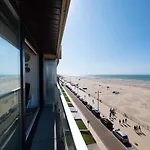 Lovely With Sea-views Apartment Middelkerke