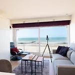 Apartment Lovely With Sea-views