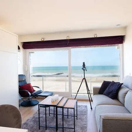 Apartment Lovely With Sea-views