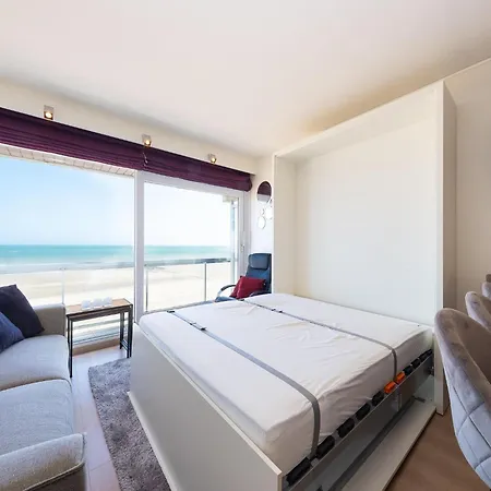 Lovely With Sea-views Apartment