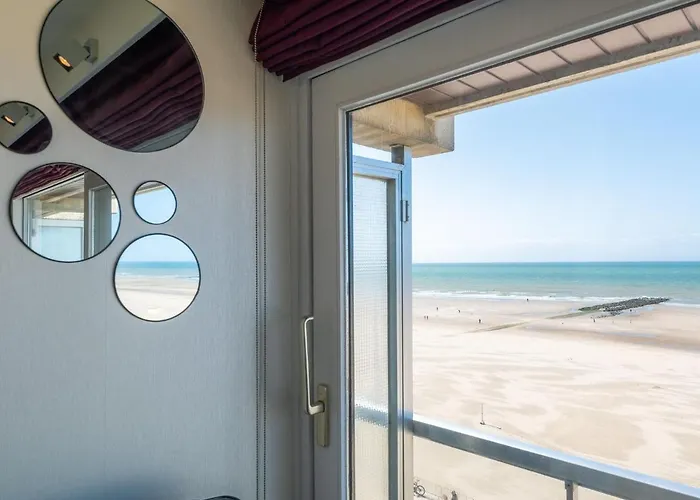 Lovely With Sea-views Apartment *