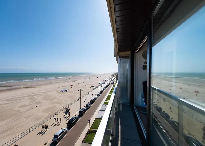 Lovely With Sea-views Apartment *