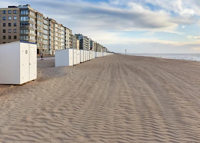 Lovely With Sea-views Apartment *