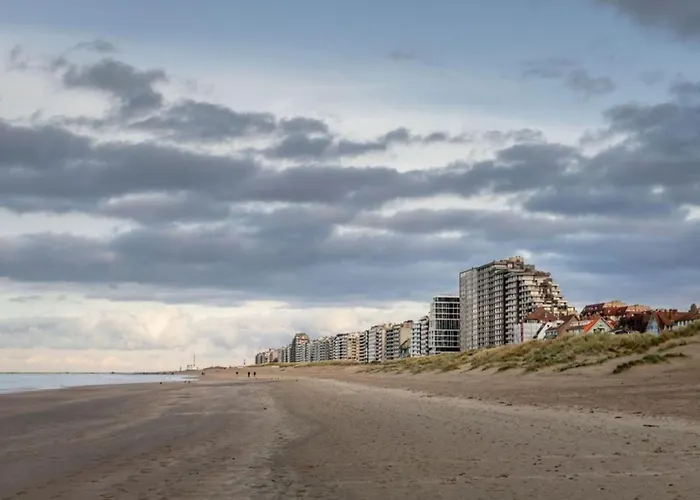 Lovely With Sea-views Apartment *